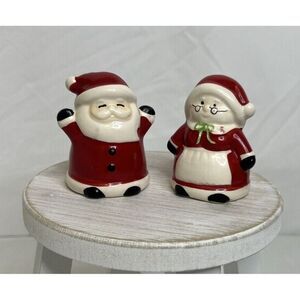 Vintage Christmas Santa Clause & Mrs. Clause‎ Salt & Pepper Shakers- 3" tall